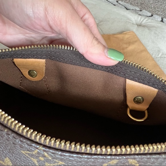 Preloved Louis Vuitton Speedy 25 Monogram - Picture 15 of 17